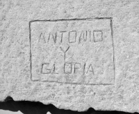 Antonio Y Gloria. Chicago lakefront stone carvings, between Foster Avenue and Montrose. 2017