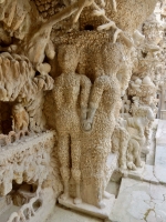 Figures, Le Palais Idéal du Facteur Cheval, Hauterives, France