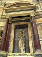 Pantheon niche