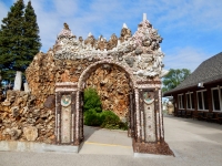 Father Paul Dobberstein's Grotto of the Redemption, West Bend, Iowa, 1912-1954