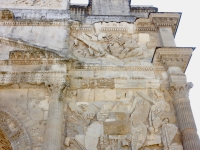 Triumphal arch in Orange.