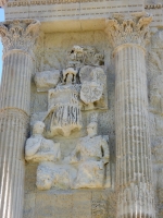 Detail, triumphal arch in Orange.